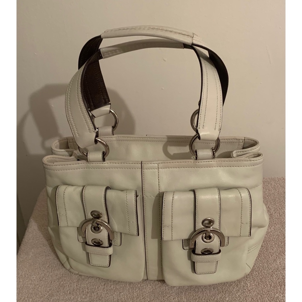 Coach Soho Double Pocket side magnet snap closure 8A09 leather bag